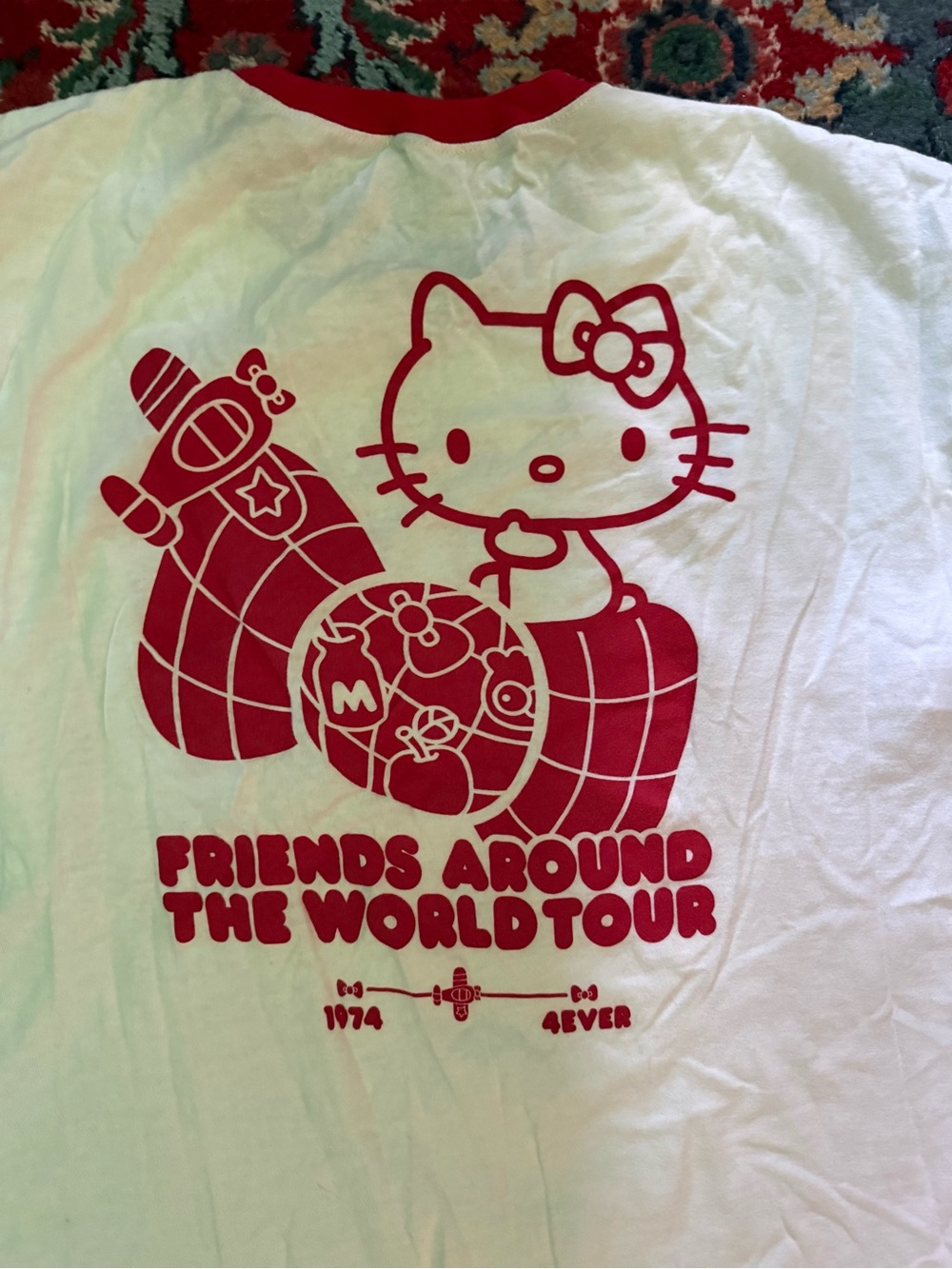 HELLO KITTY Friends Around the World Tour xxl 2x